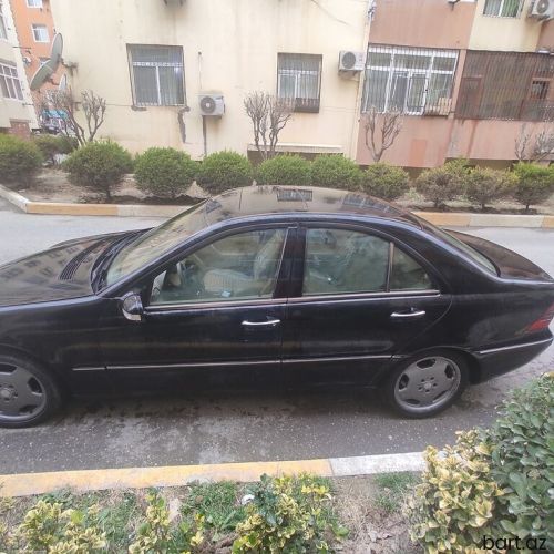 Mercedes-Benz C 250: 2.4 l | 2003 il