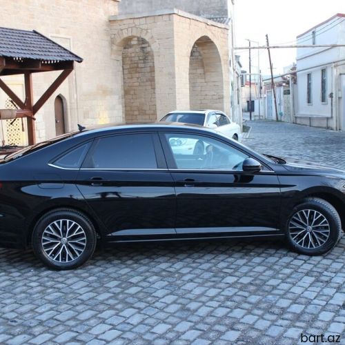 Volkswagen Jetta: 1.4 l | 2019 il