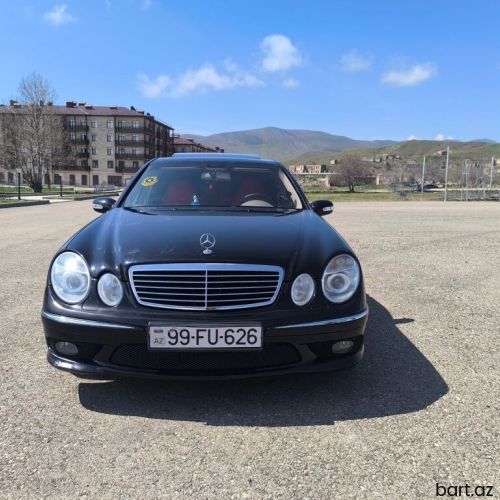 Mercedes-Benz E-Class: 3.2 l 