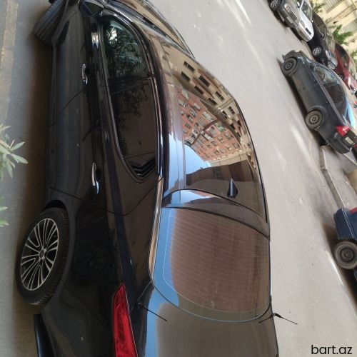 Kia Optima: 2.4 l | 2011 il 