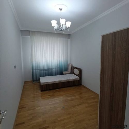 Xirdalanda 3 otaqli mənzil satilir.