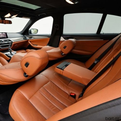 BMW 5 series: 2 l | 2019 il 