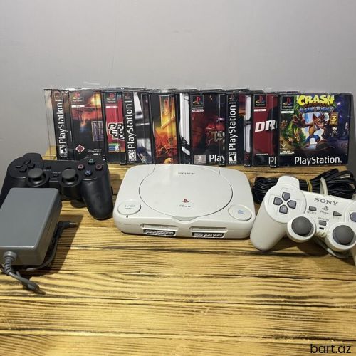 Playstation 1 (PsOne) İdeal vəziyyətdədi.