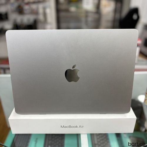 Apple MacBook Air 13.6