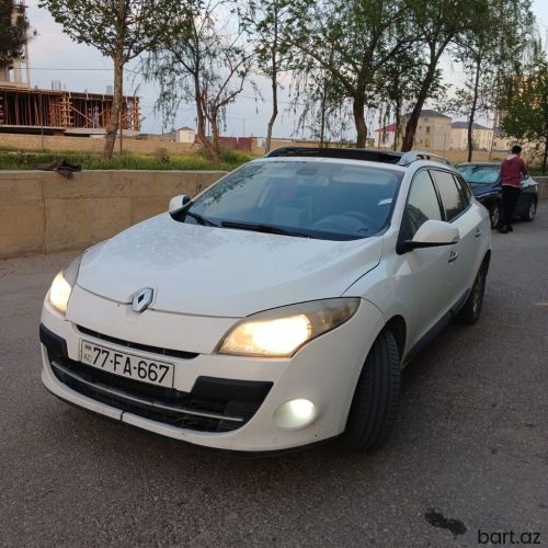 Renault Megane: 1.5 l | 2010 il