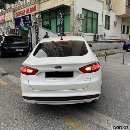 Ford Fusion: 1.5 l. | 2013 il