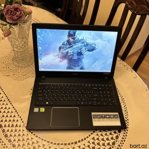 Intel Core i7, 12 GB, 15.6 