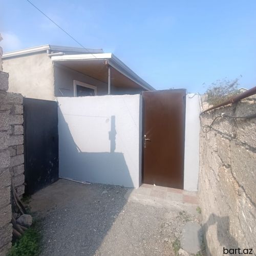 1 otaqlı həyət evi satılır