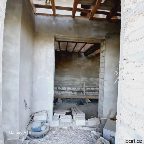 Buzovnada podmayak həyət evi