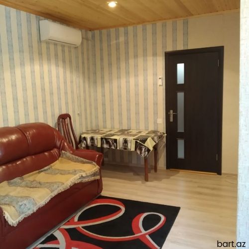Xətai rayonunda 3 otaqli həyət evi satilir.