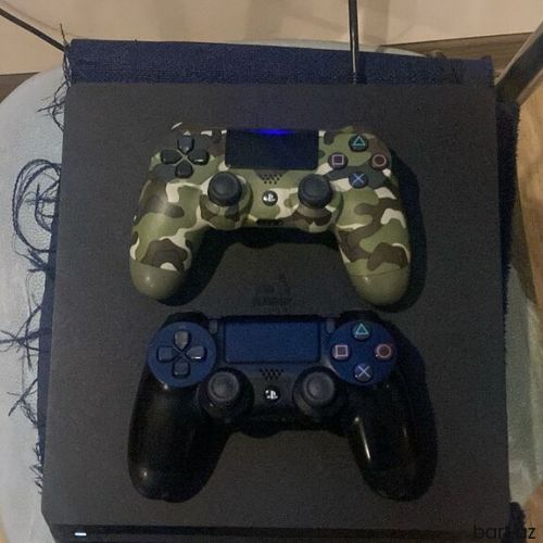 Plastion 4 Slim 