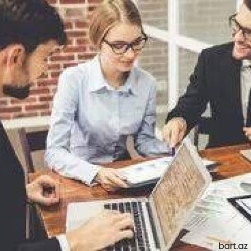 Marketinq  menecer tələb olunur
