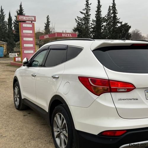 Hyundai Santa Fe: 2.4 l | 2015 il