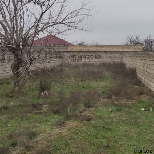 Ramana qəs-də 3 sot torpaq sahəsi satilir.