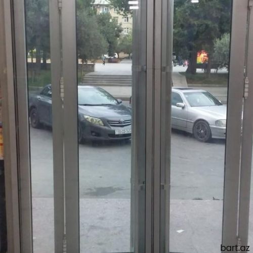 Fotoselli qapı
