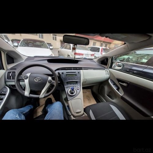 Toyota Prius: 1.8 l. | 2011 il