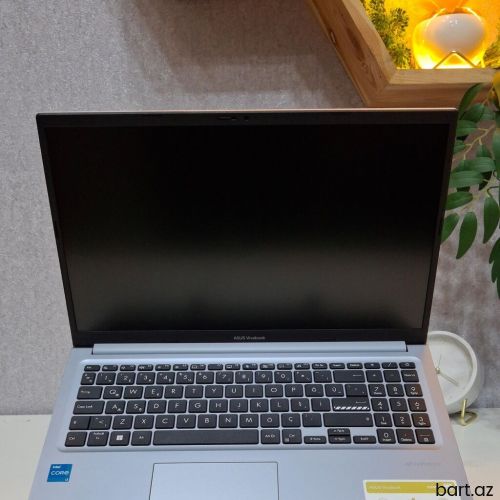 Yeni ASUS Vivobook, 15.6