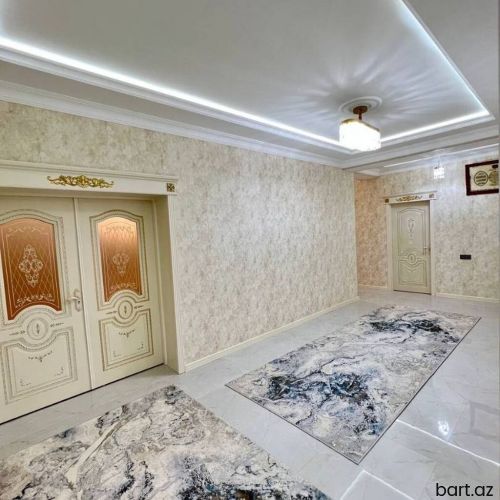 Yasamal rayonunda 4 otaqli mənzil satilir.