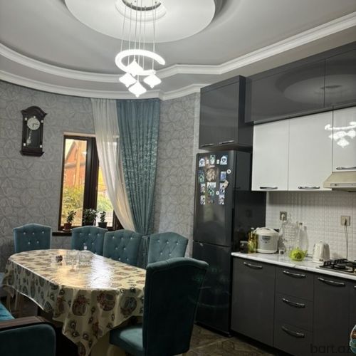 Lənkaranda 4 otaqli həyət evi satilir
