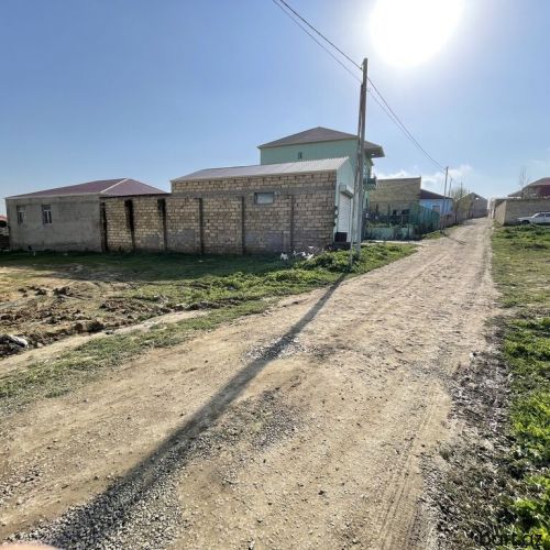  Yeni Sarayda 4 sot torpaq sahəsi satilir.