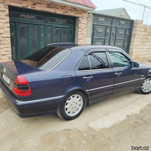 Mercedes-Benz A 180: 0.9 l | 1995 il