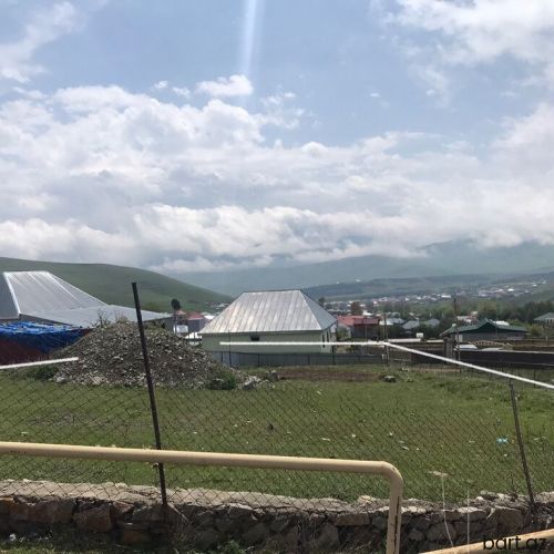 Gəncə şəhərində 11 sot torpaq sahəsi satilir.