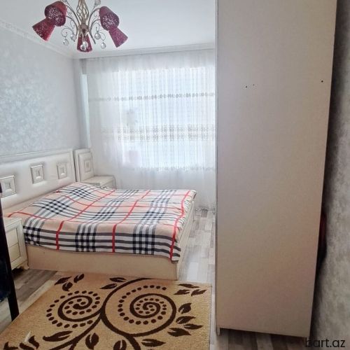 Masazır qəs-də 2 otaqli mənzil satilir.