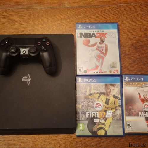 PS4 Slim 500 GB.