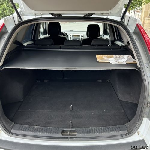 Kia Ceed: 1.4 l. | 2009 il