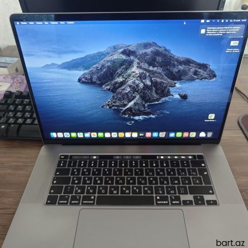  Apple MacBook, 16