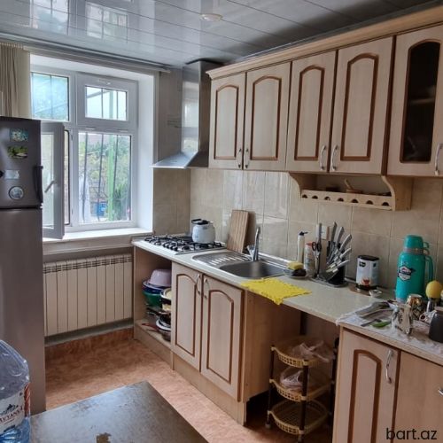 Buzovnada bağ evi satılır