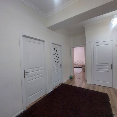 Hövsan qəs., 4 otaqlı mənzil satilir.