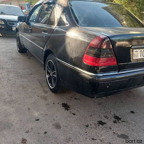 Mercedes-Benz C 200: 2 l | 1997 il