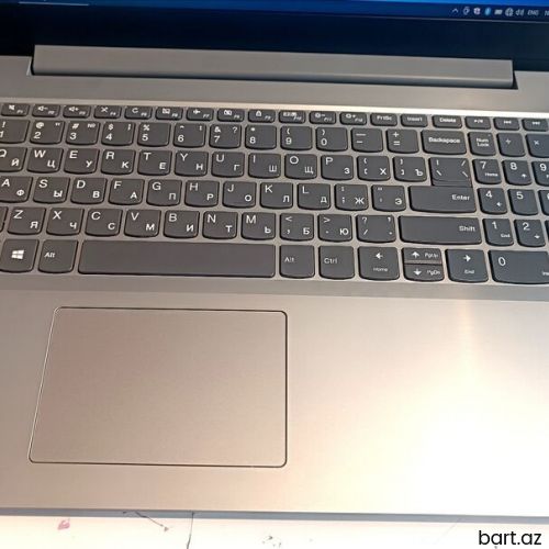 Intel Core i3, 12 GB, 15.6 