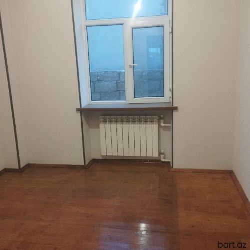 Buzovnada 4 otaqlı ev satılır