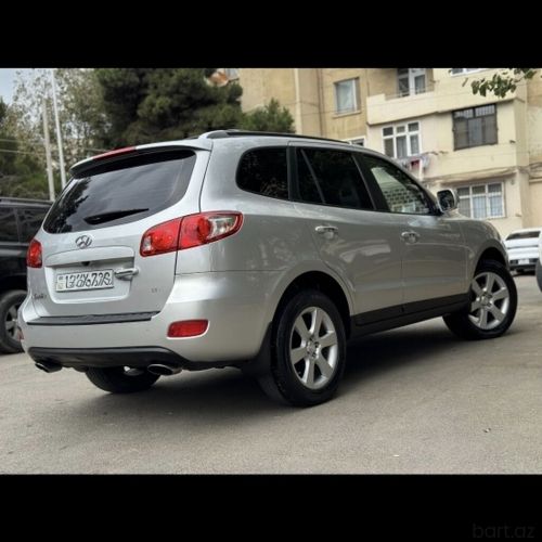 Hyundai Santa Fe: 2.4 l | 2008