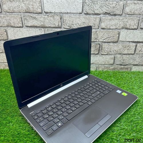 Intel Core i7, 8 GB, 15.6 