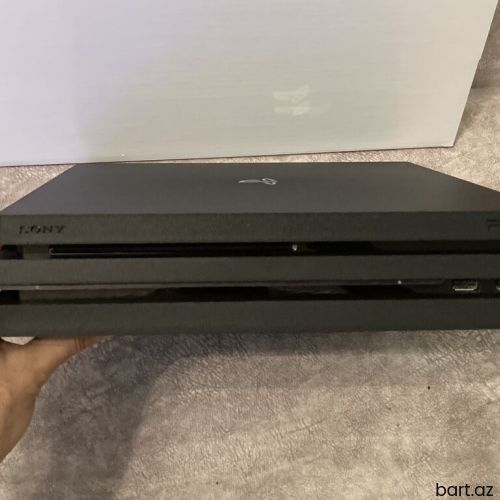 Playstation 4 PRO 1 telebayt yaddaş ilə