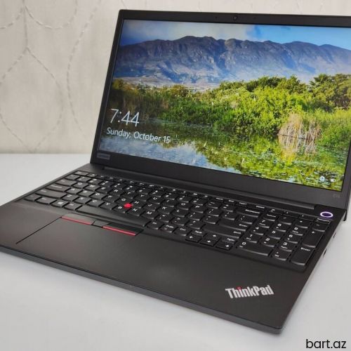 Intel Core i7, 8 GB, 15.6 