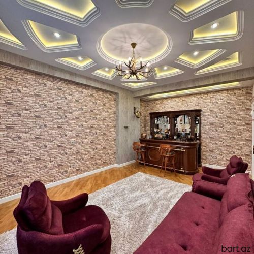  Bakıxanov küç-də 5 otaqli mənzil satilir.