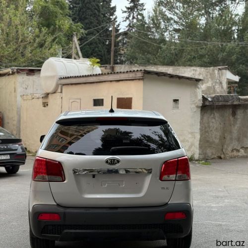 Kia Sorento: 2 l | 2010 il 