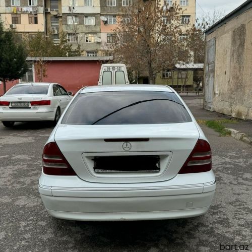 Mercedes-Benz C-Class: 2 l | 2000 il