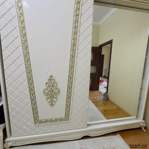 Qarderob + güzgülü kamod (təcili satılır)