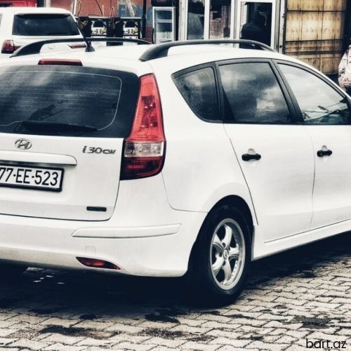 Hyundai i30: 1.6 | 2010 il