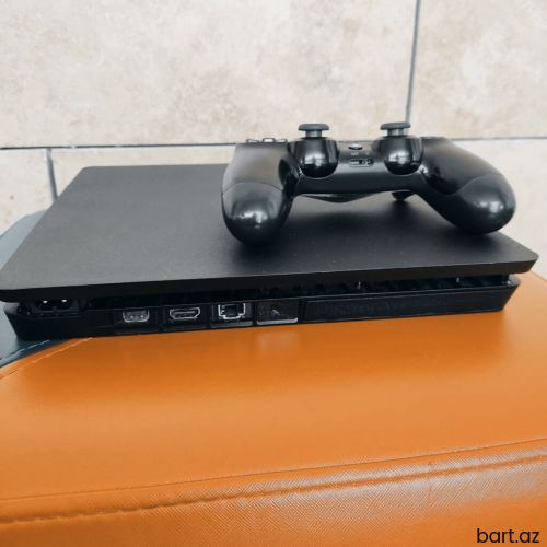 Playstation 4 slim