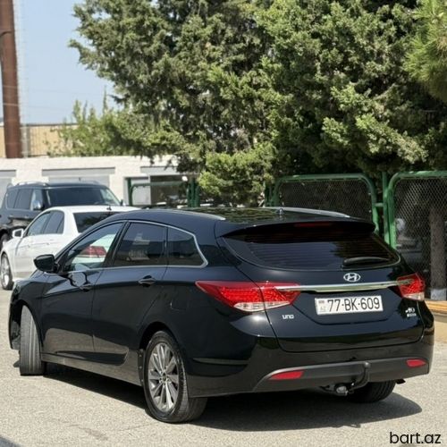 Hyundai i40: 1.7 l | 2015 il