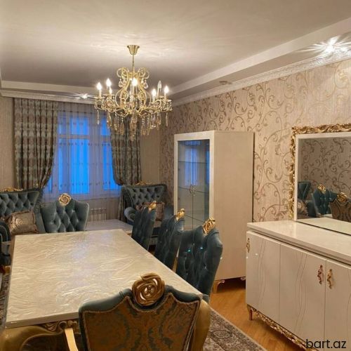 Bakıxanov qəs., 3 otaqlı mənzil satilir.
