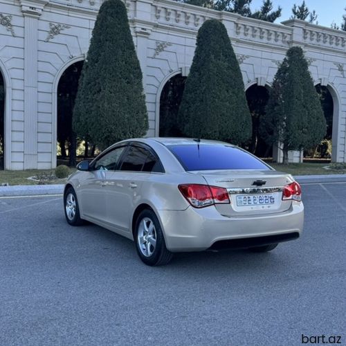 Chevrolet Cruze: 1.4 l | 2012 il