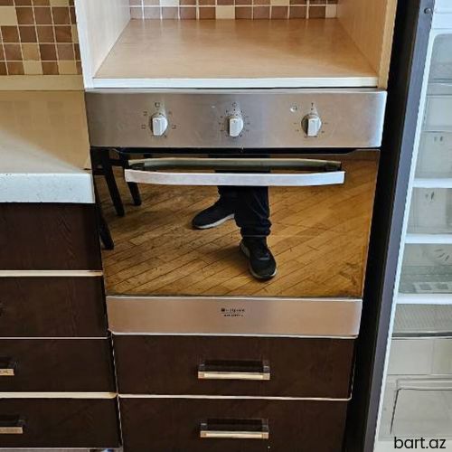  Hotpoint Ariston quraşdırılan elektrik sobası.