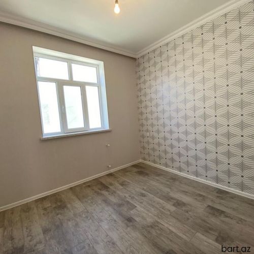 Zabratda 4 otaqlı həyət evi satilir.